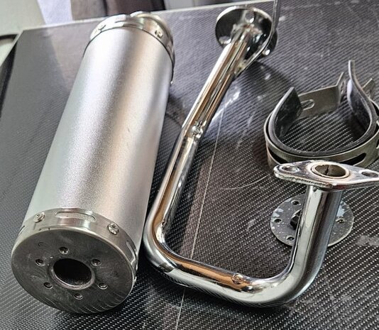 Sportuitlaatset 50 cc scooter zilver