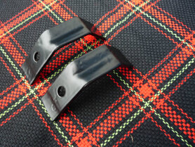 Gerestaureerde steuntjes radiator Golf 1 Gerestaureerde steuntjes radiator Golf 1